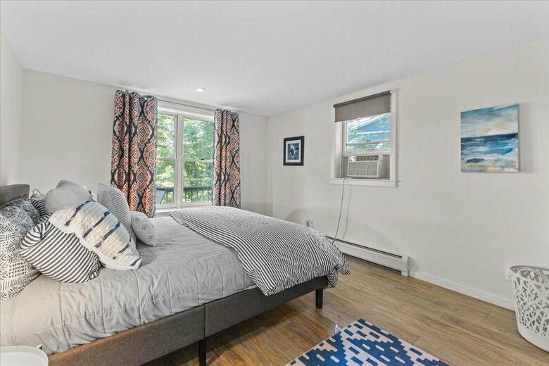 Cozy Mountain Apartment Overlooking Stowe Village - Stowe, United States