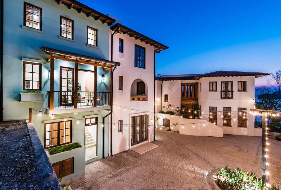 A Plaza-Level Retreat with Ocean View Terraces at Casa Acuarela - Las Catalinas, Costa Rica
