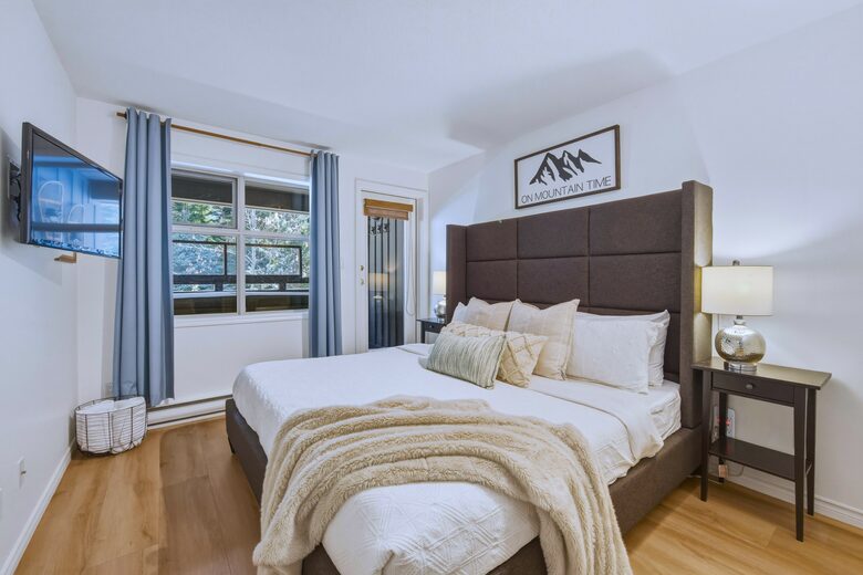 Ski-In/Ski-Out Alpine Retreat in Whistler - Whistler, Canada