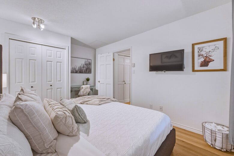 Ski-In/Ski-Out Alpine Retreat in Whistler - Whistler, Canada