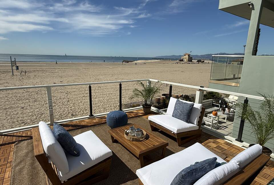 Playa del Rey Oceanfront Retreat with Panoramic Views - Playa del Rey, California
