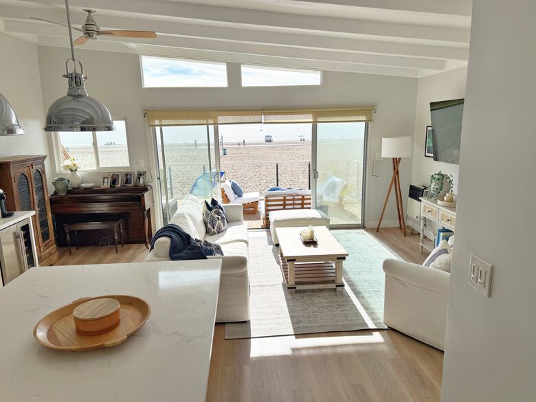 Playa del Rey Oceanfront Retreat with Panoramic Views - Playa del Rey, California