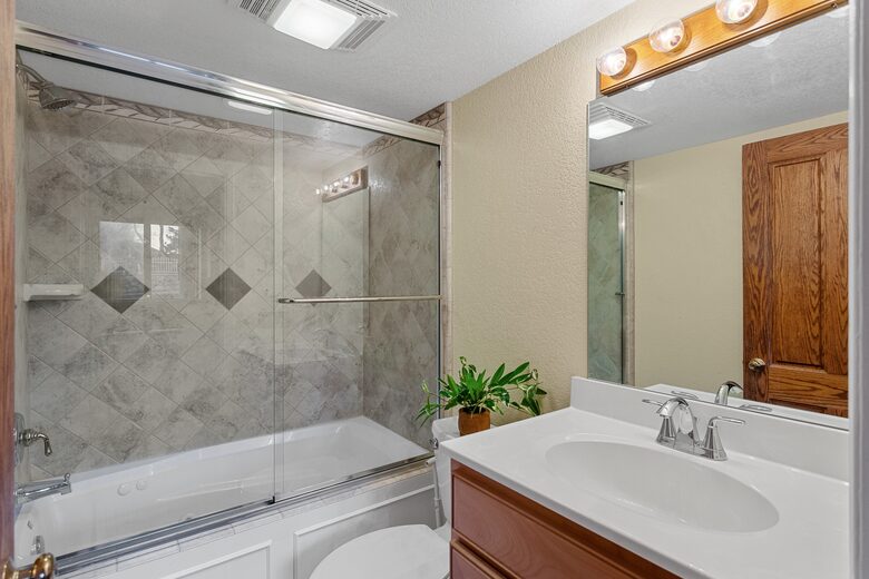 Alpine Lakefront Townhome with Studio Suite - Big Bear Lake, California