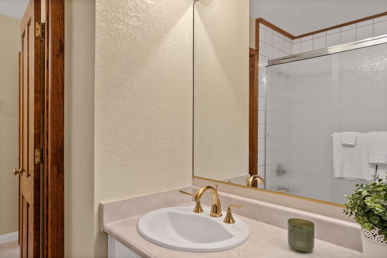 Alpine Lakefront Townhome with Studio Suite - Big Bear Lake, California