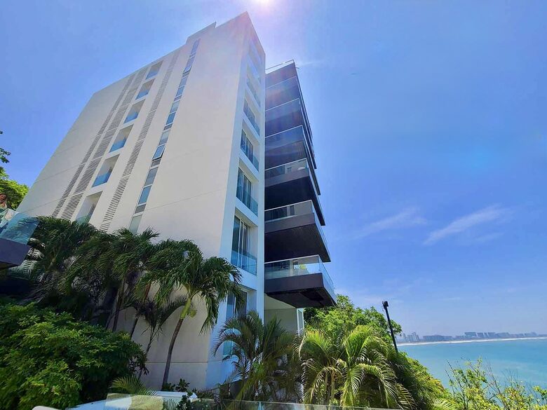 Oceanfront Stillness Above Acapulco Bay - Acapulco, Mexico