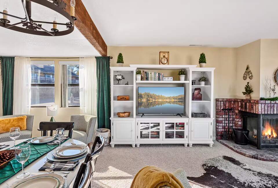 Alpine Lakefront Townhome with Studio Suite - Big Bear Lake, California