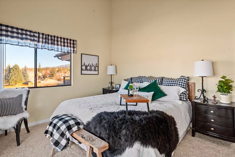 Alpine Lakefront Townhome with Studio Suite - Big Bear Lake, California