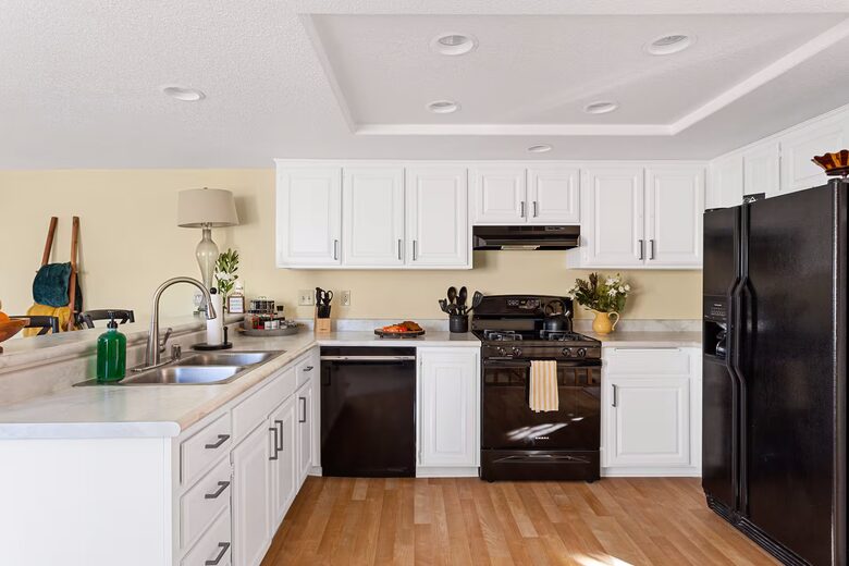 Alpine Lakefront Townhome with Studio Suite - Big Bear Lake, California