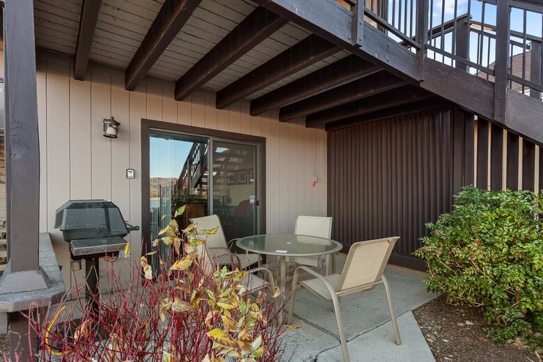 Alpine Lakefront Townhome with Studio Suite - Big Bear Lake, California