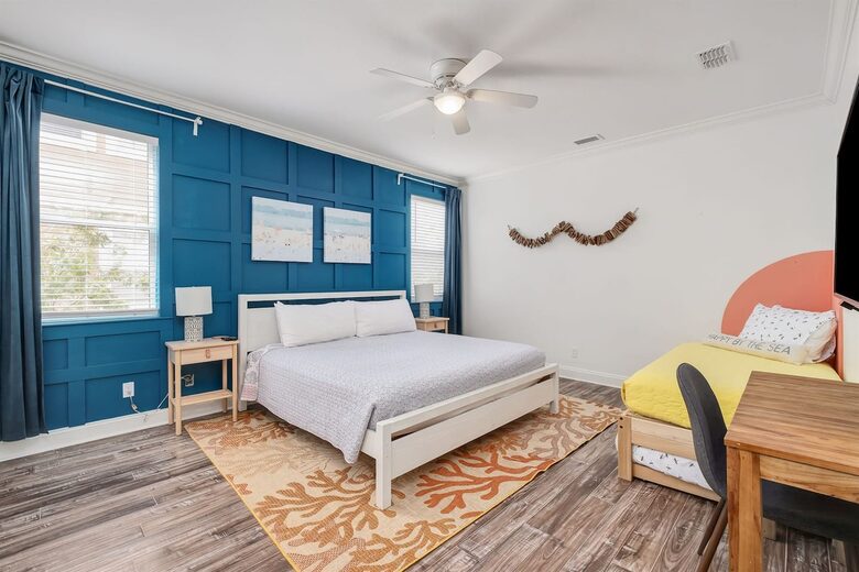 The Pink Shell Destin | Spacious Family Retreat Near Beaches - Destin, Florida