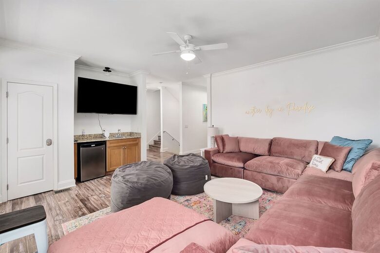 The Pink Shell Destin | Spacious Family Retreat Near Beaches - Destin, Florida