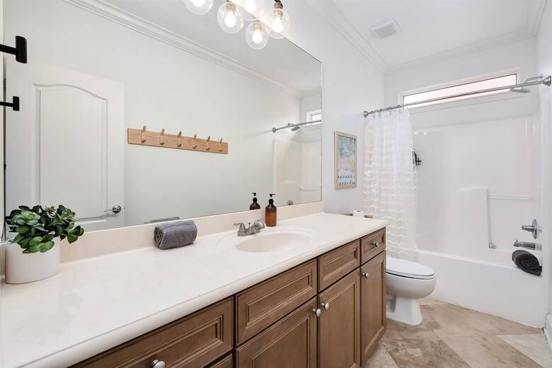 The Pink Shell Destin | Spacious Family Retreat Near Beaches - Destin, Florida