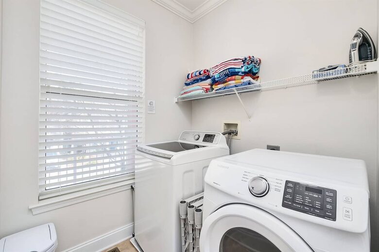 The Pink Shell Destin | Spacious Family Retreat Near Beaches - Destin, Florida