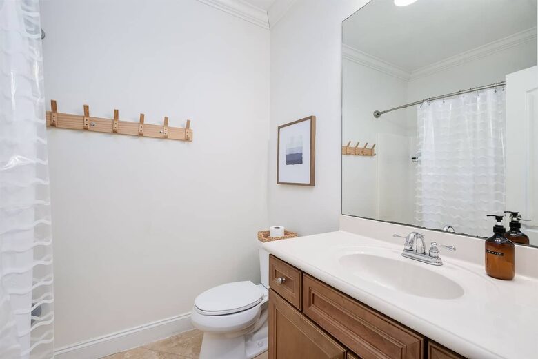 The Pink Shell Destin | Spacious Family Retreat Near Beaches - Destin, Florida