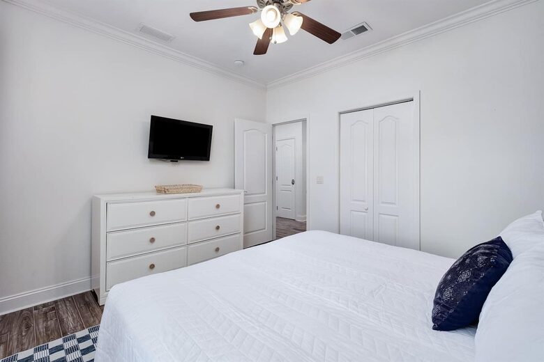 The Pink Shell Destin | Spacious Family Retreat Near Beaches - Destin, Florida