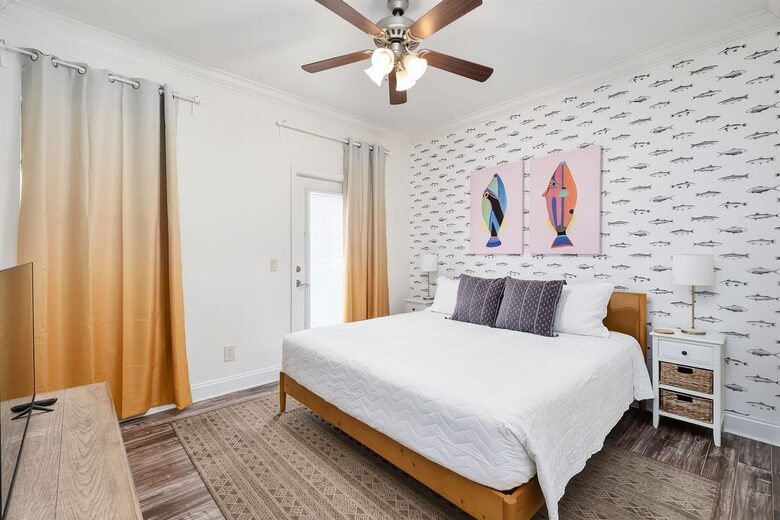 The Pink Shell Destin | Spacious Family Retreat Near Beaches - Destin, Florida