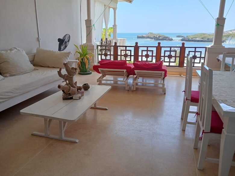 Blue Bay Beachfront Penthouse - Watamu, Kenya