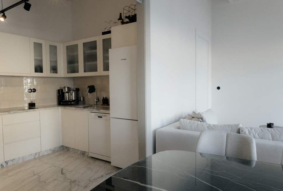 Elegant Porto Residence with Historic Charm - Porto, Portugal