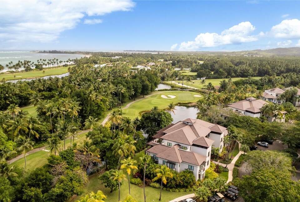 Four Seasons Bahia Beach Retreat with Golf & Lake Views - Río Grande, Puerto Rico