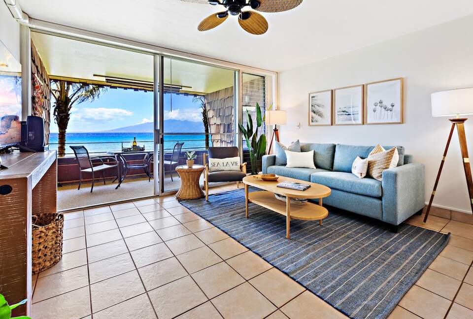 Lahaina Beach Escape with Stunning Ocean Views - Lahaina, Hawaii