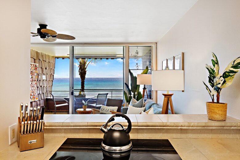 Lahaina Beach Escape with Stunning Ocean Views - Lahaina, Hawaii