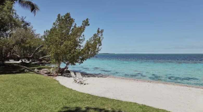 Key Largo Waterfront Condo with Resort-Style Amenities - Key Largo, Florida