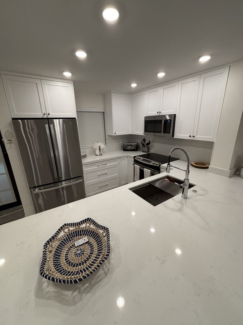 Key Largo Waterfront Condo with Resort-Style Amenities - Key Largo, Florida