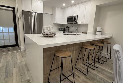 Key Largo Waterfront Condo with Resort-Style Amenities - Key Largo, Florida