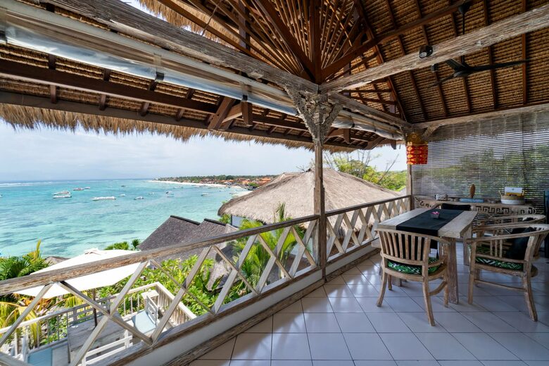 Elevated Island Retreat Overlooking Mt Agung - Nusa Lembongan, Indonesia