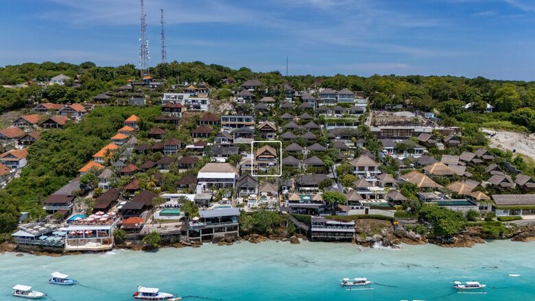 Elevated Island Retreat Overlooking Mt Agung - Nusa Lembongan, Indonesia