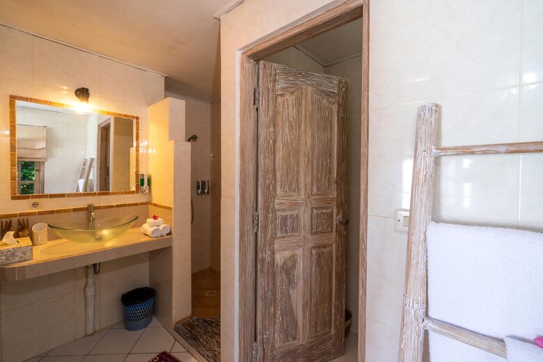 Elevated Island Retreat Overlooking Mt Agung - Nusa Lembongan, Indonesia