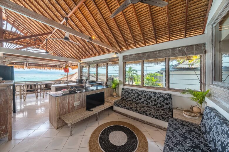 Elevated Island Retreat Overlooking Mt Agung - Nusa Lembongan, Indonesia