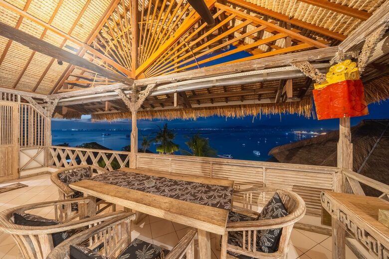 Elevated Island Retreat Overlooking Mt Agung - Nusa Lembongan, Indonesia