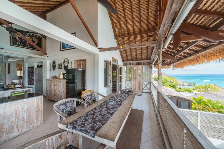 Elevated Island Retreat Overlooking Mt Agung - Nusa Lembongan, Indonesia