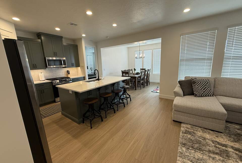 New Luxury Home Near Zion with Resort-Style Amenities - Washington, Utah