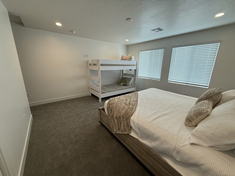 New Luxury Home Near Zion with Resort-Style Amenities - Washington, Utah