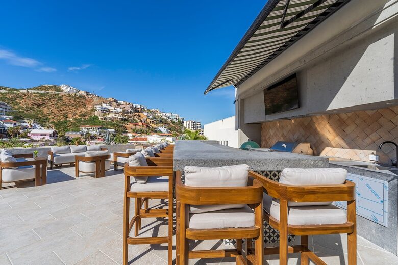 La Pinata | Cabo Perfection - Cabo San Lucas, Mexico