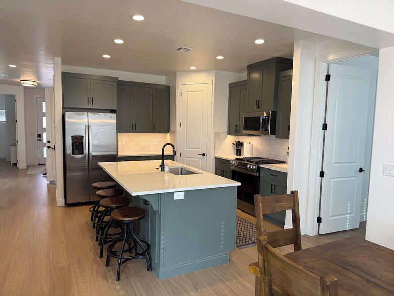 New Luxury Home Near Zion with Resort-Style Amenities - Washington, Utah