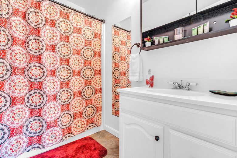 North Conway Woodland Retreat with Trail Access - North Conway, New Hampshire