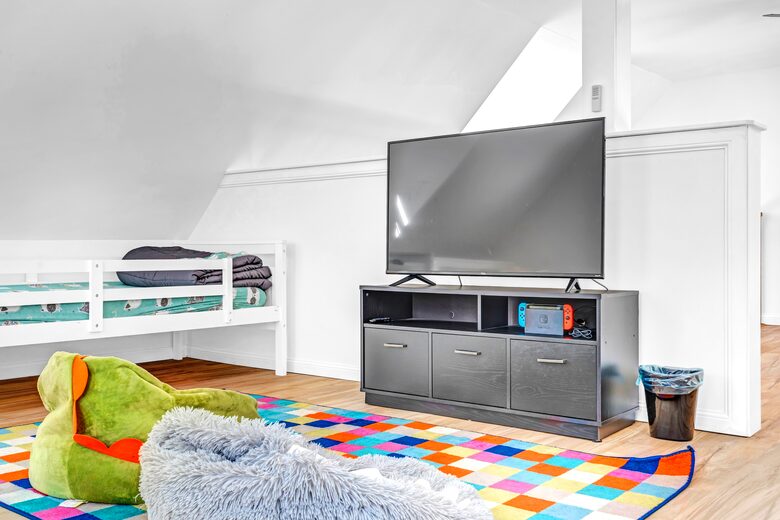 North Conway Woodland Retreat with Trail Access - North Conway, New Hampshire