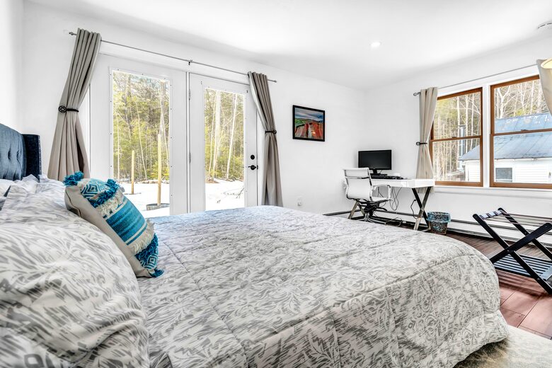 North Conway Woodland Retreat with Trail Access - North Conway, New Hampshire