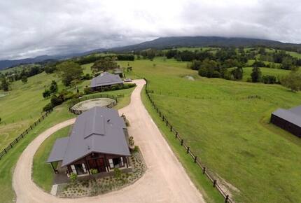 Highfield Estate A Two-Home Retreat in the Border Ranges - Brays Creek, Australia