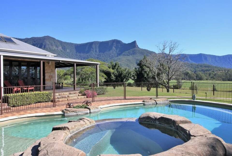 Highfield Estate A Two-Home Retreat in the Border Ranges - Brays Creek, Australia