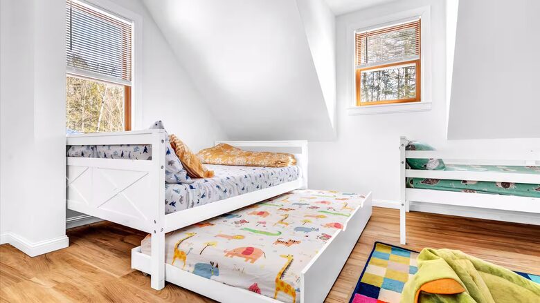 North Conway Woodland Retreat with Trail Access - North Conway, New Hampshire