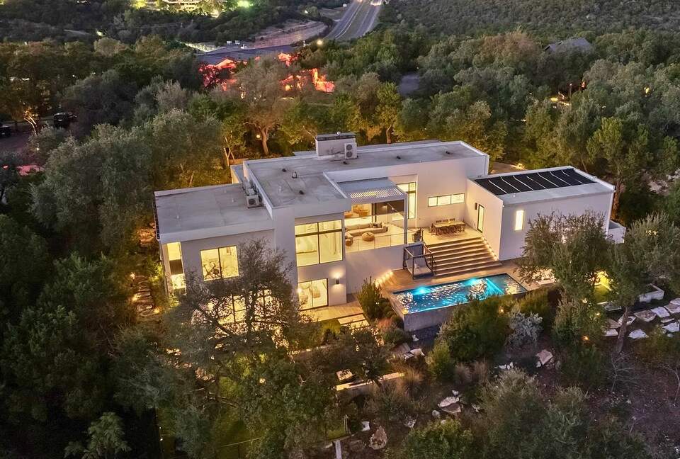 Westlake Bluff Estate with Panoramic Preserve Views - West Lake Hills, Texas