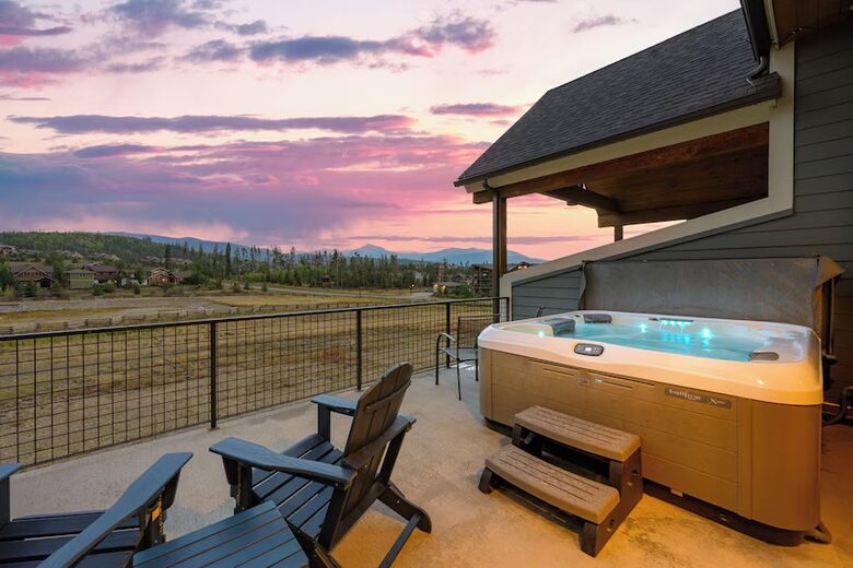 Byers Peak Views with Private Hot Tub and Effortless Resort Access - Fraser, Colorado
