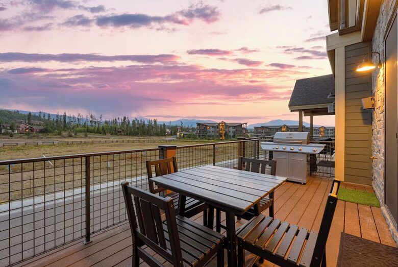 Byers Peak Views with Private Hot Tub and Effortless Resort Access - Fraser, Colorado