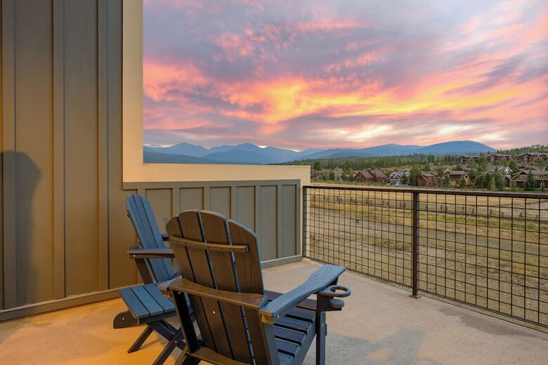 Byers Peak Views with Private Hot Tub and Effortless Resort Access - Fraser, Colorado