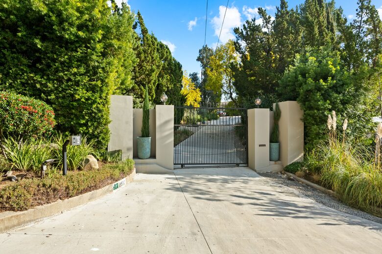 Mulholland Canyon Retreat with Pool & Guest House - Los Angeles, California