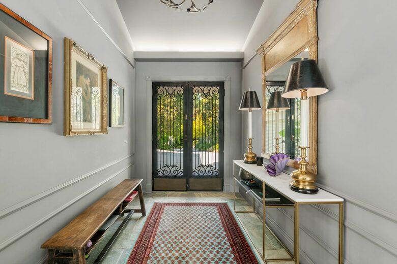 Mulholland Canyon Retreat with Pool & Guest House - Los Angeles, California